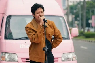 makna lagu evaluasi hindia
